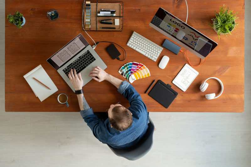 Top UI/UX Design Trends That Will Help Hook in Prospects Easily